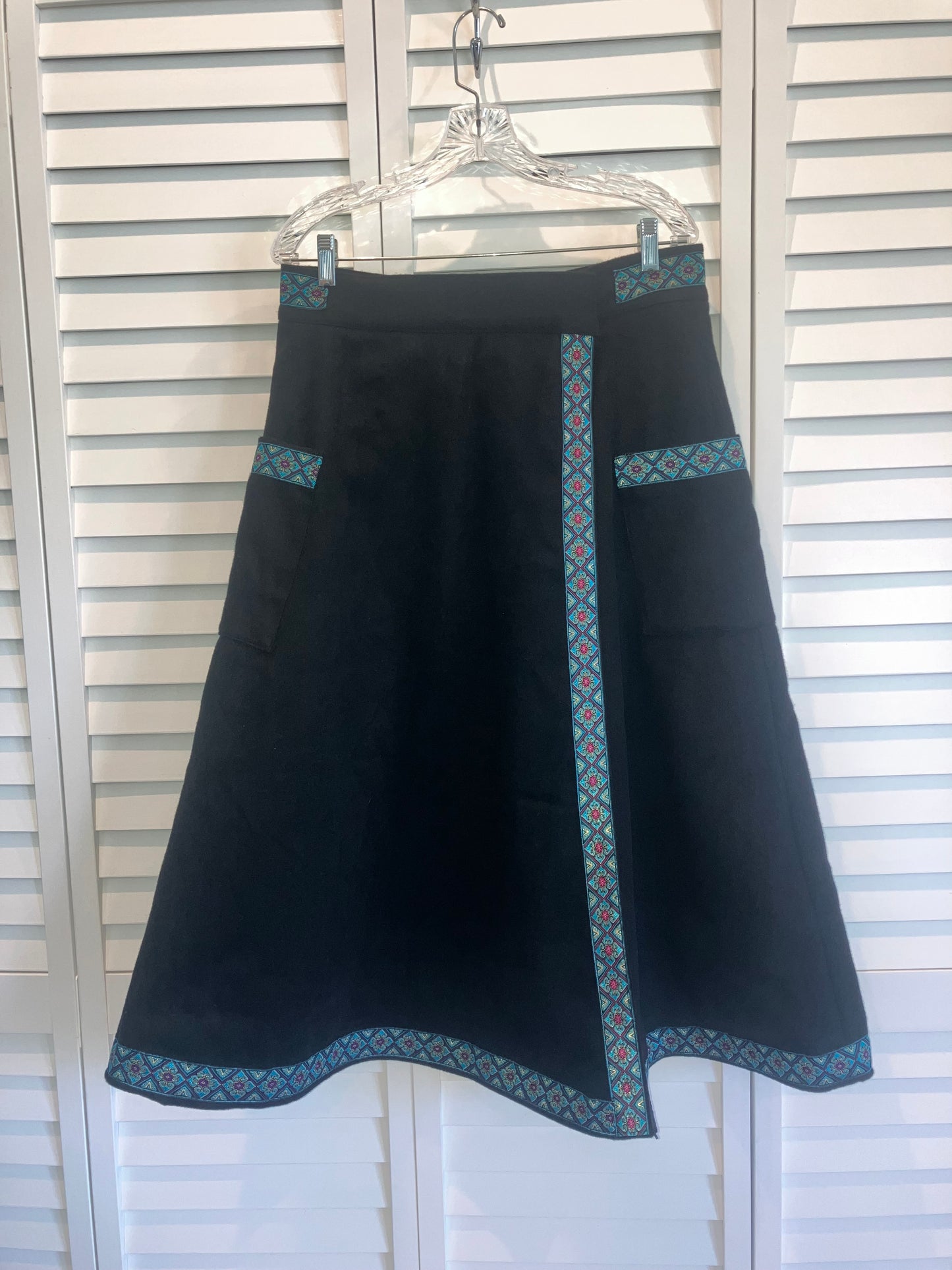 custom winter riding skirt black with teal trim