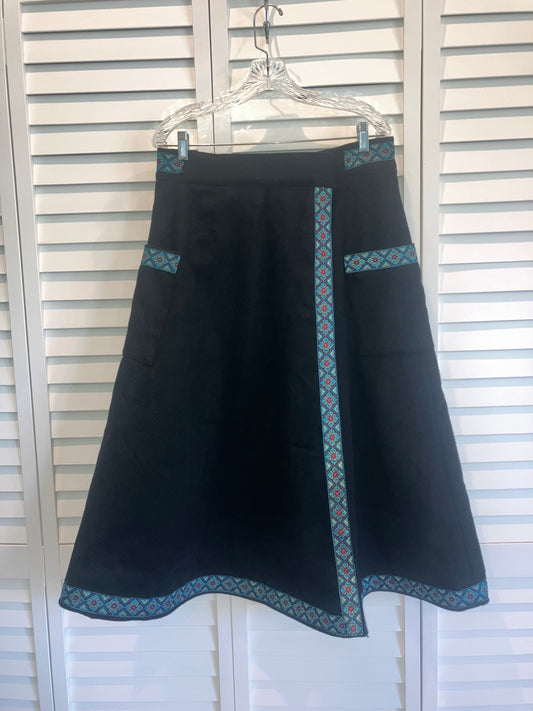 custom winter riding skirt black with teal trim