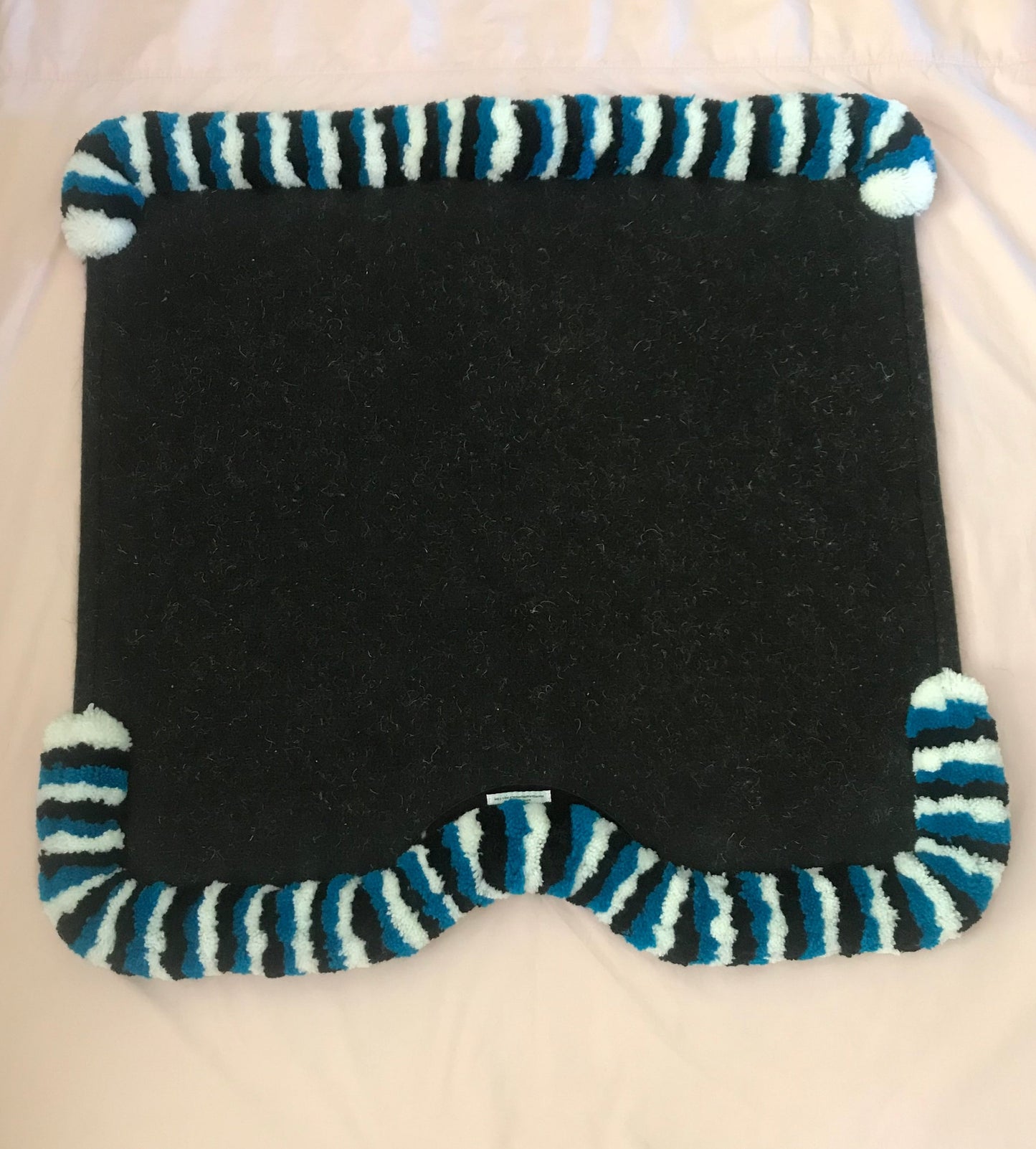 corona pad black teal white